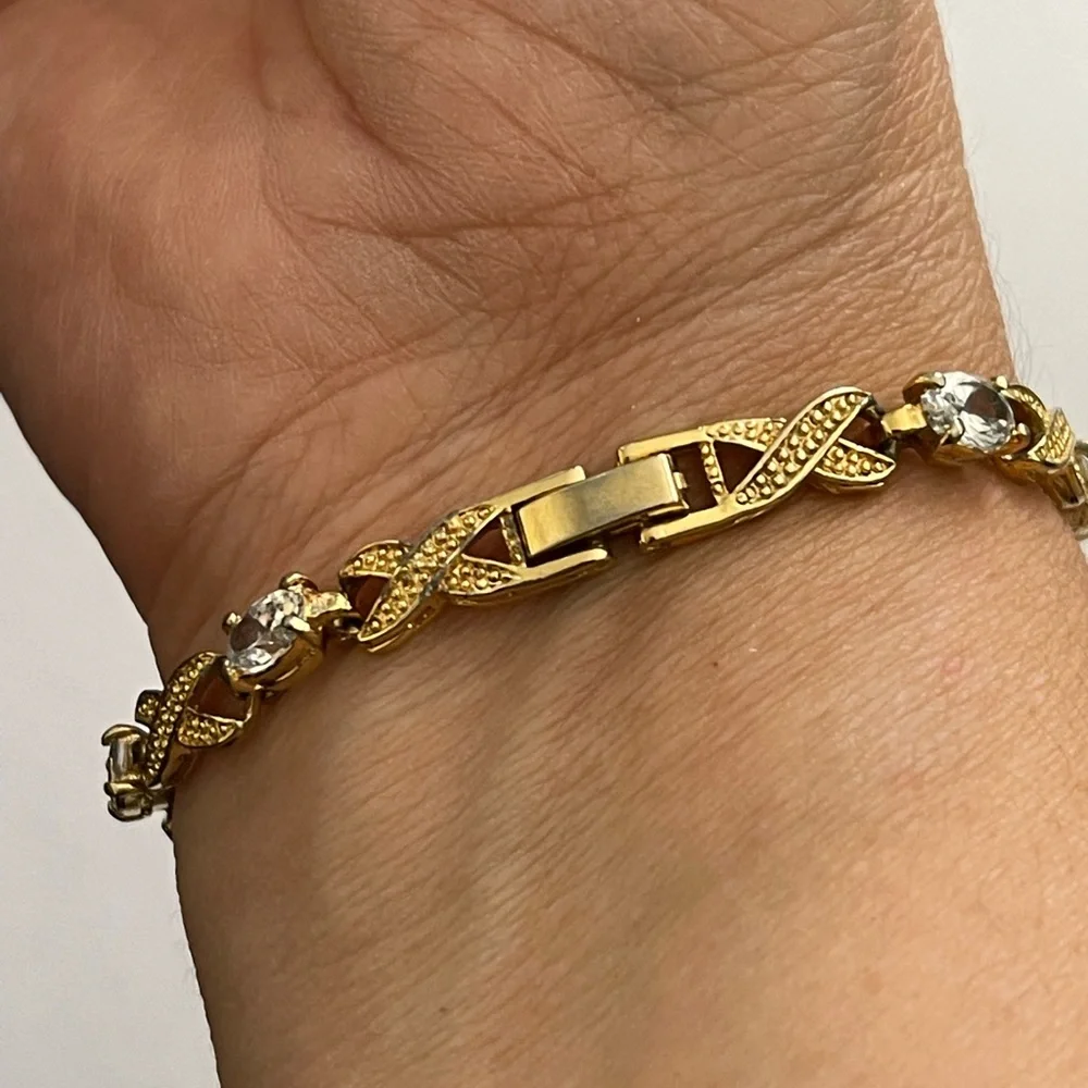 Oval diamanté classic gold tone metal X Link bracelet - Picture 4 of 7